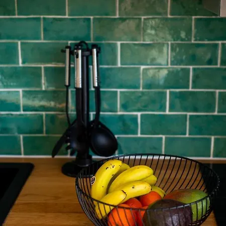 Rooftop I By Madeira * 丰沙尔