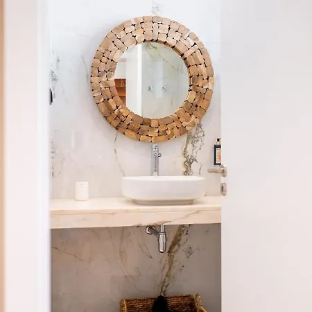 Rooftop I By Madeira *