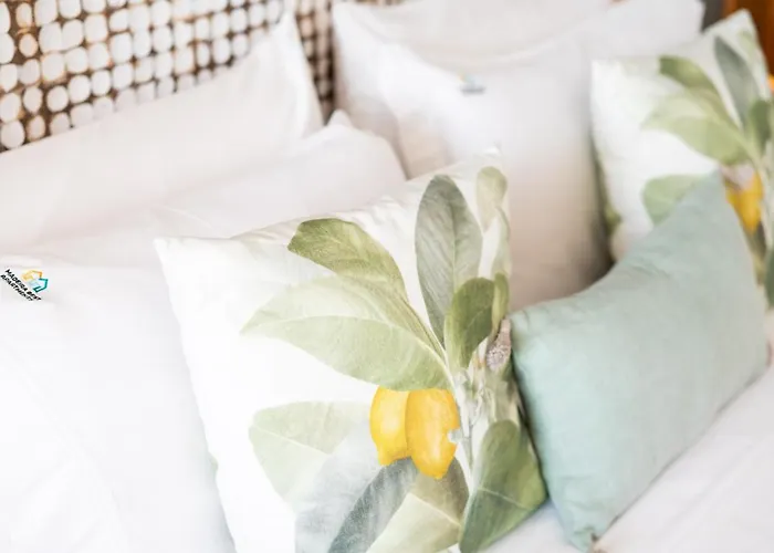 Rooftop I By Madeira *