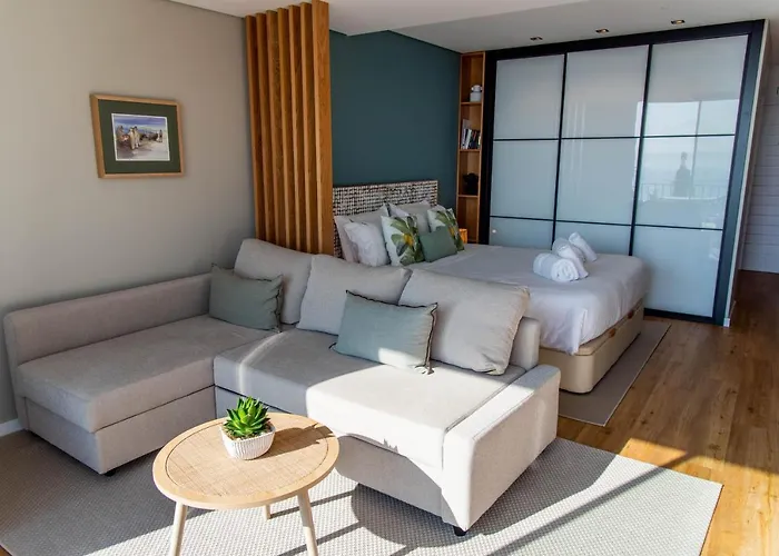 Rooftop I By Madeira פונשל