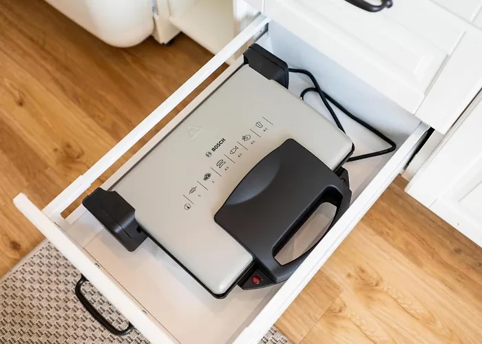 Rooftop I By Madeira פונשל