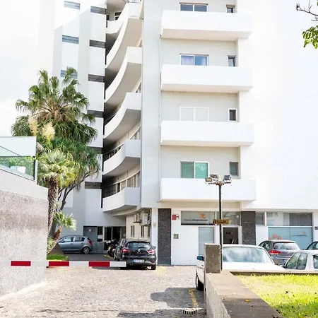 Rooftop I By Madeira * فونشال